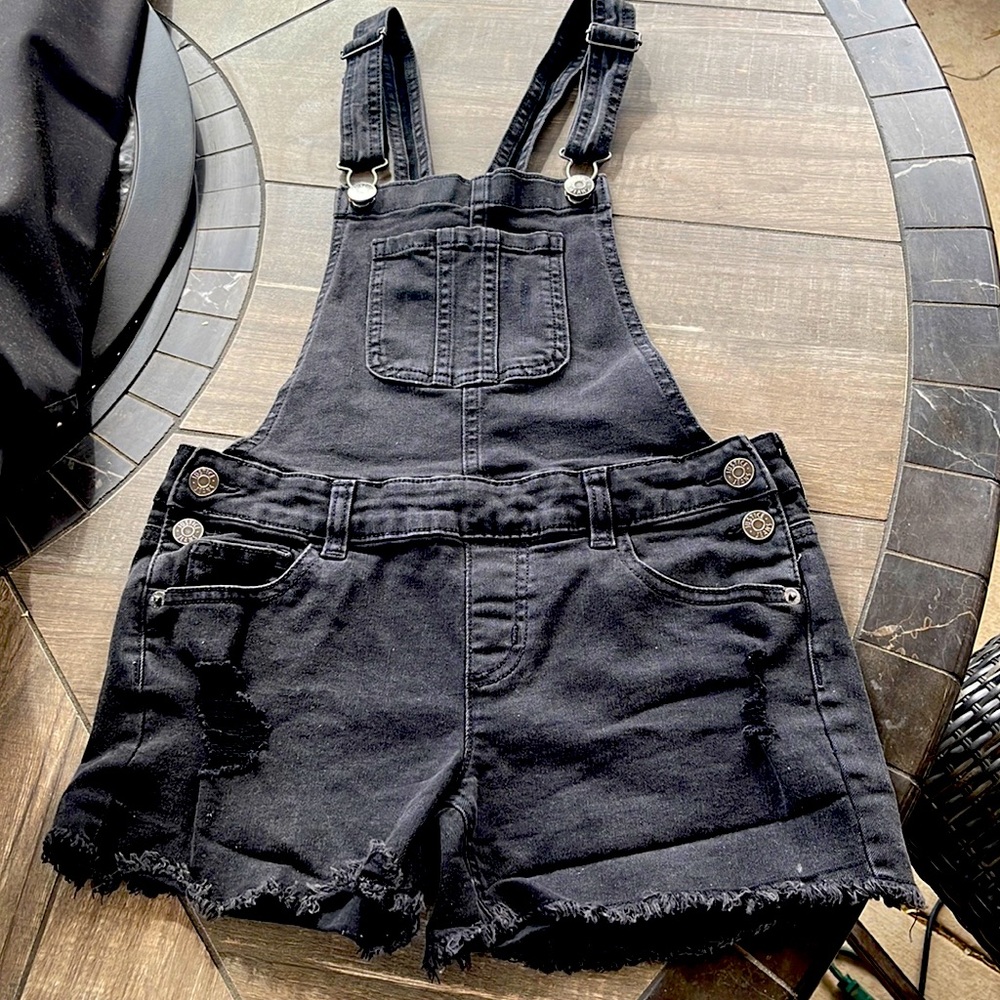 Justice Shortalls Size 12 Black distressed